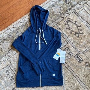 Vuori Halo Performance Hoodie in Navy Heather
